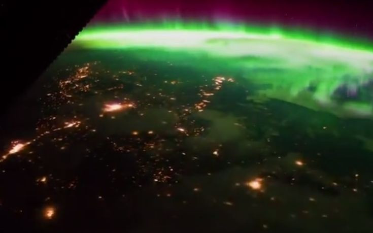 Μοναδικό θέαμα: Η καθηλωτική θέα του Βόρειου Σέλας από το… διάστημα (βίντεο)